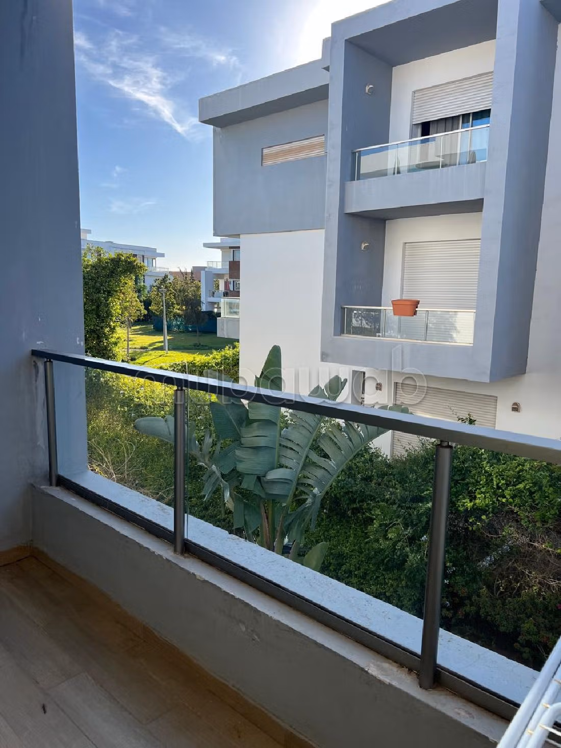 شقة رائعة للإيجار ببوسكورة. المساحة الإجمالية 100 م². مفروشة