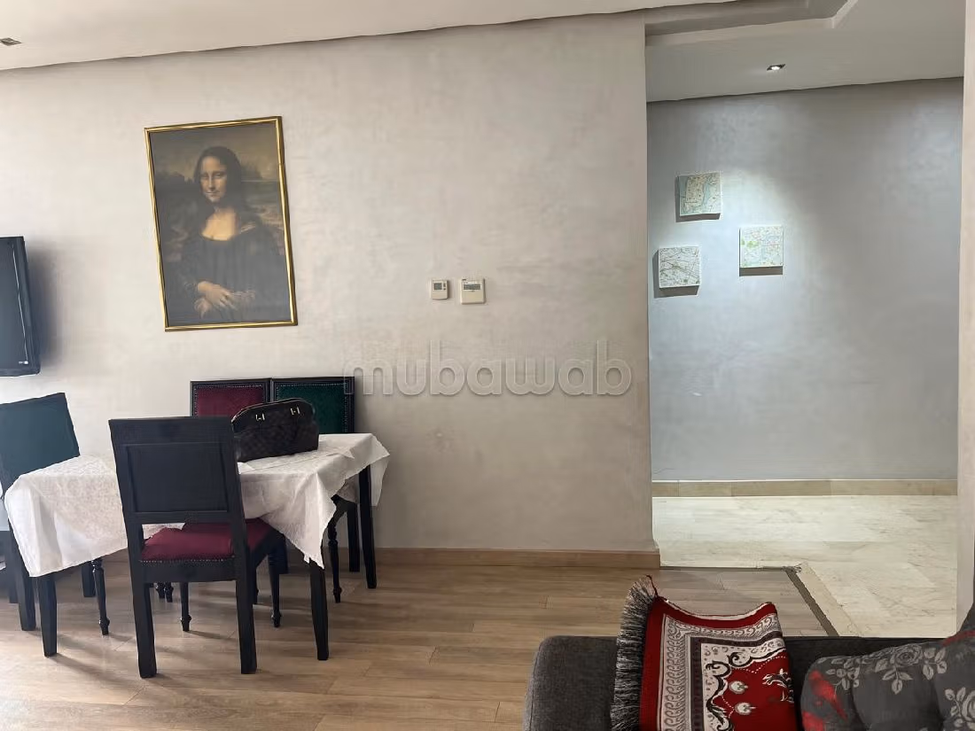 شقة رائعة للإيجار ببوسكورة. المساحة الإجمالية 100 م². مفروشة