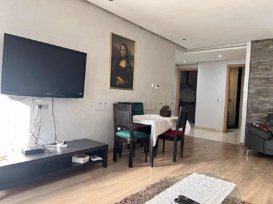 شقة رائعة للإيجار ببوسكورة. المساحة الإجمالية 100 م². مفروشة