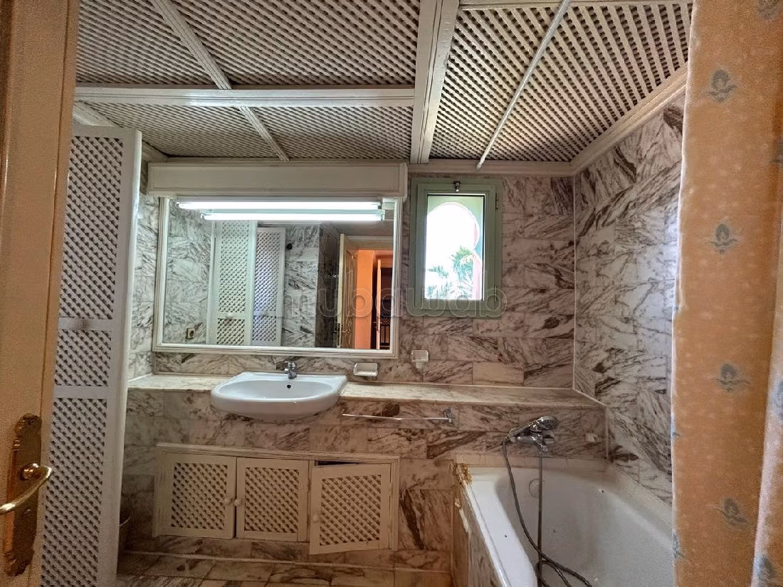 Koopappartementen in Ennakhil (Palmeraie). 3 Ruimtes. Terras en garage. 