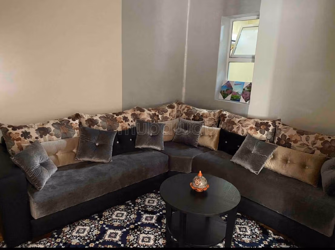 Find an apartment to buy. Area 63 m². Attic