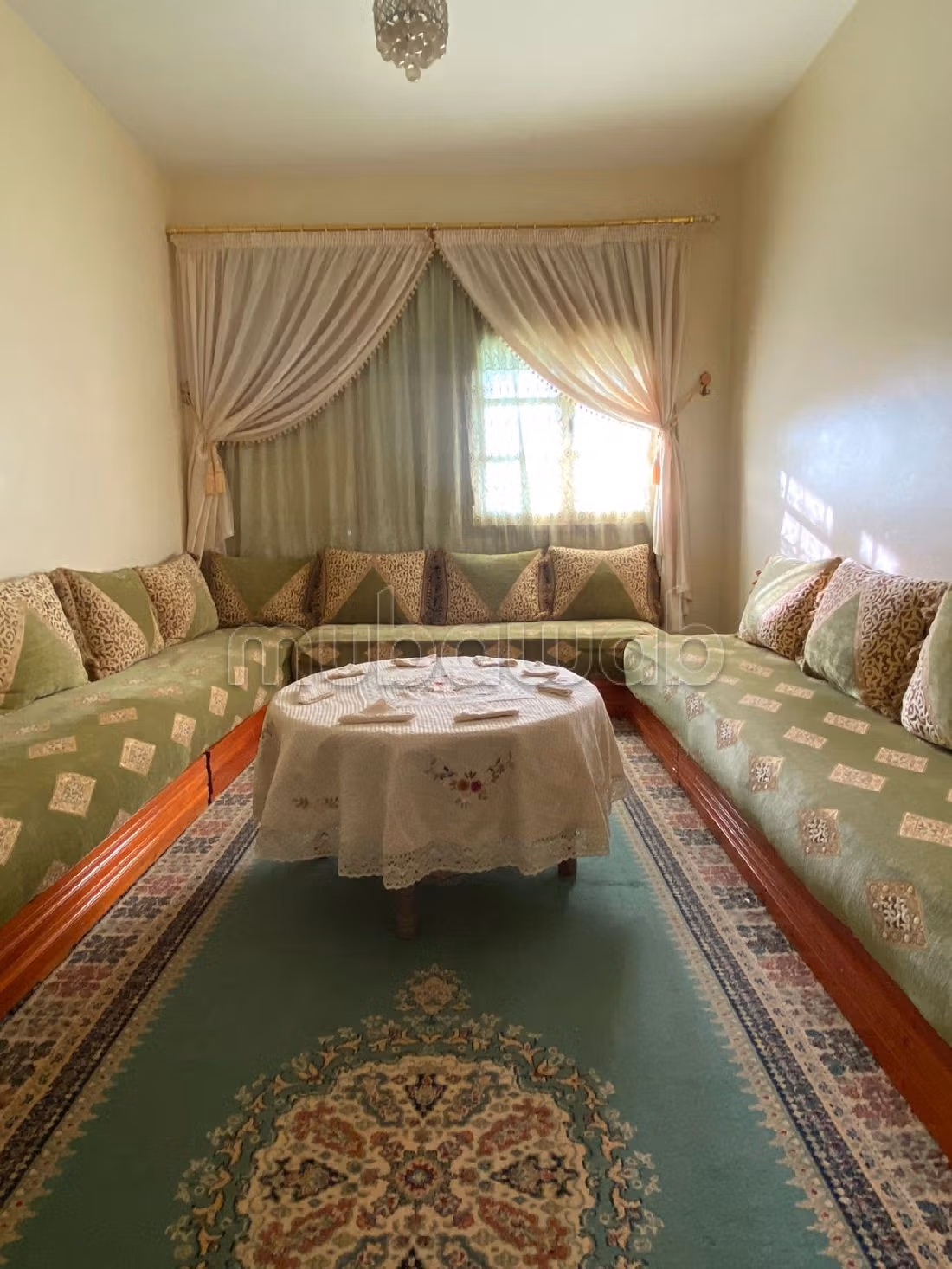 Appartamento in vendita. 3 locali spaziosi. Splendido giardino e comodo posto auto.