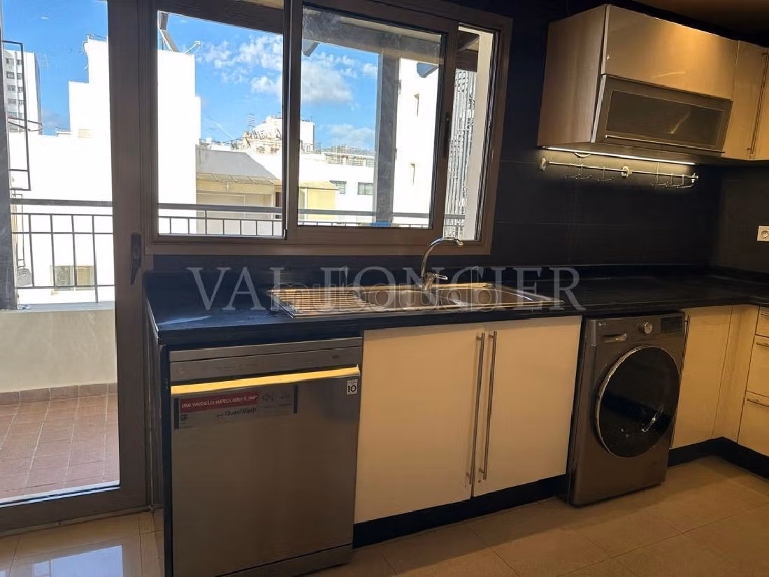 Lovely apartment for rent in Racine. 2 lovely rooms. Well decorated