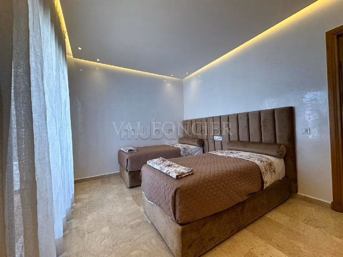 Lovely apartment for rent in Racine. 2 lovely rooms. Well decorated