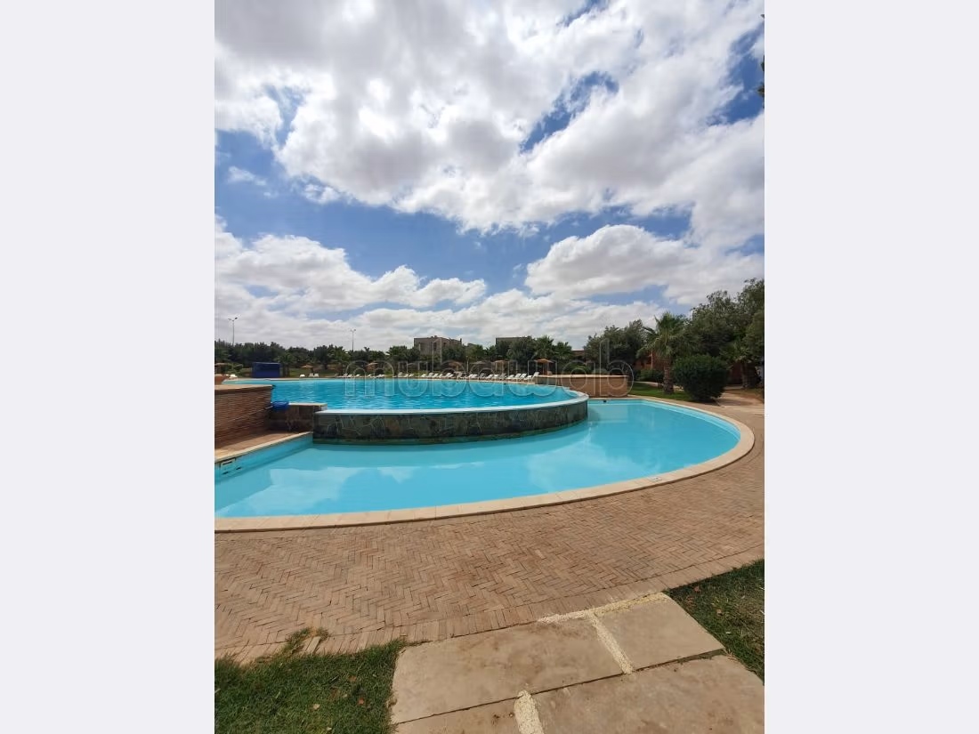 Appartementen om te huren in Route Casablanca. Totale oppervlakte 87 m². Volledig gemeubileerd.