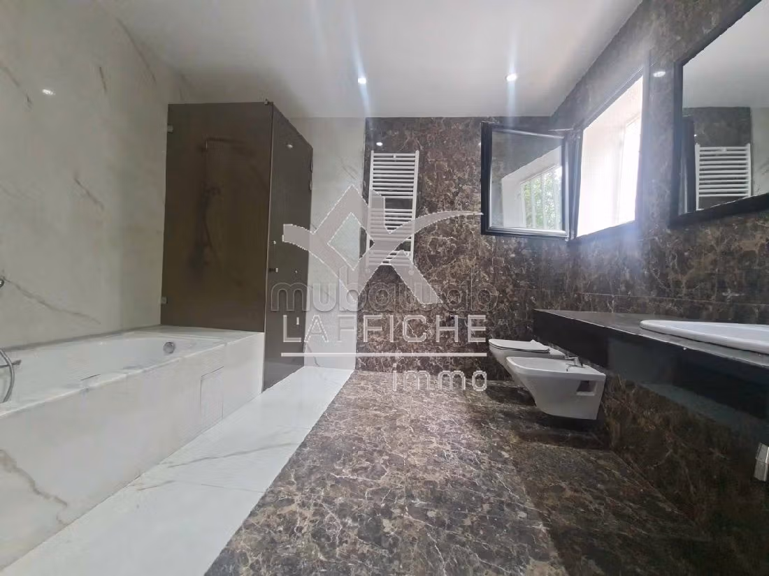 Magnifique villa vue sur mer à Gammarth Ref1862