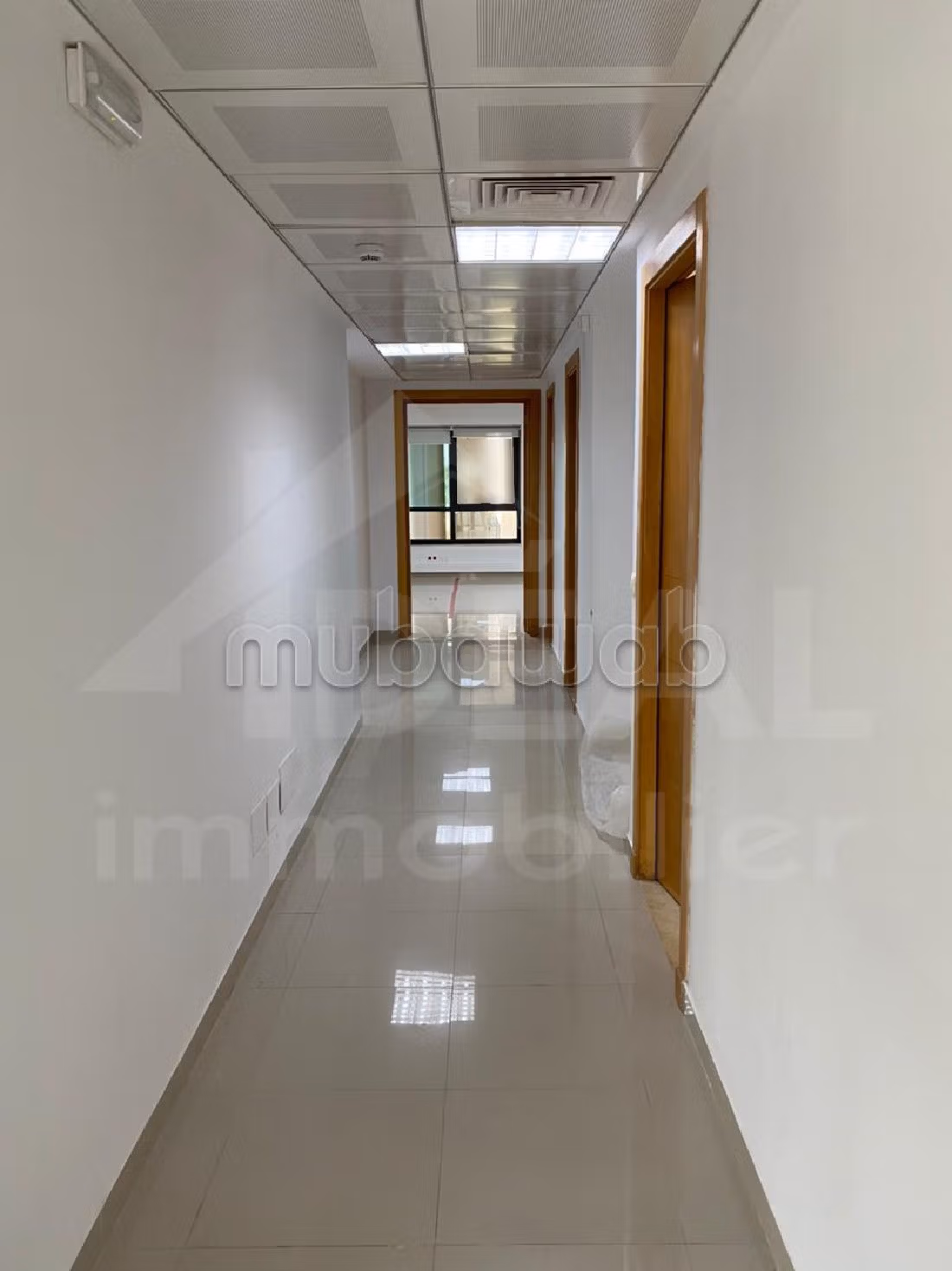 Bureau de 357m² au Lac1
