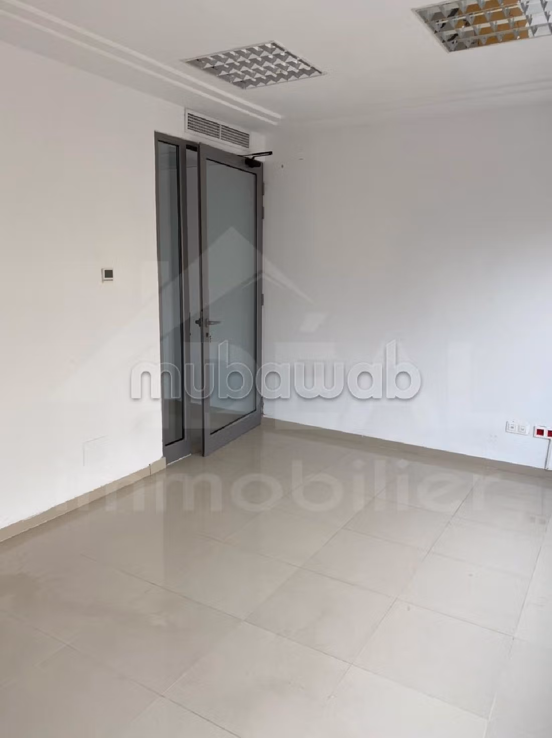 Bureau de 357m² au Lac1