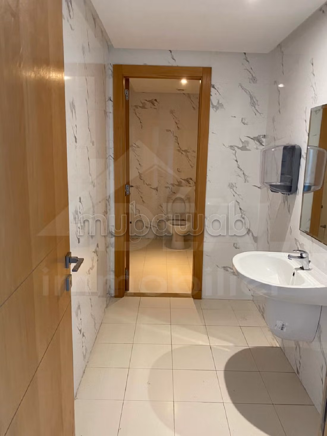 Bureau de 357m² au Lac1