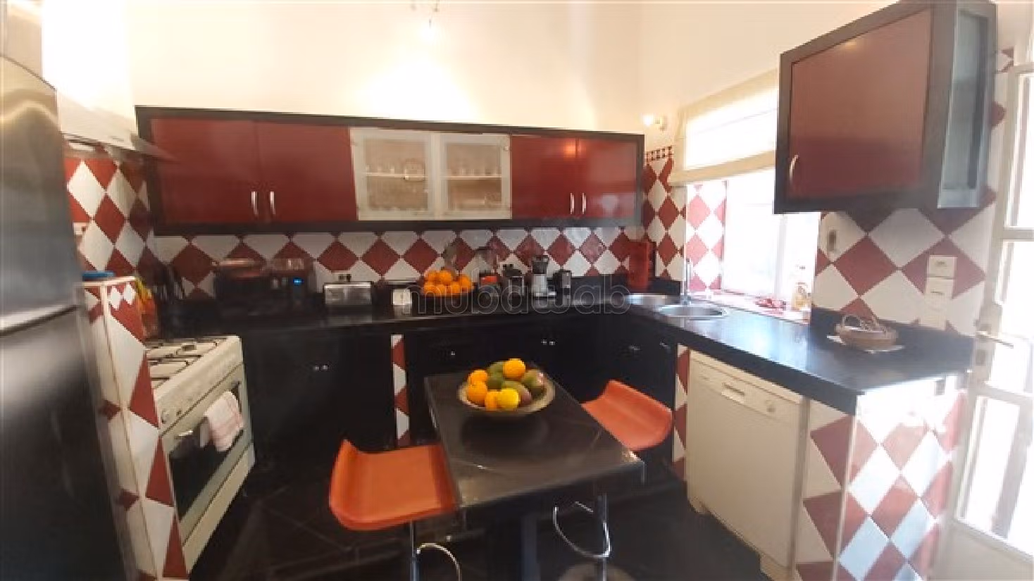 Magnificent villa for sale in Amelkis. Dimension 380 m². New furniture