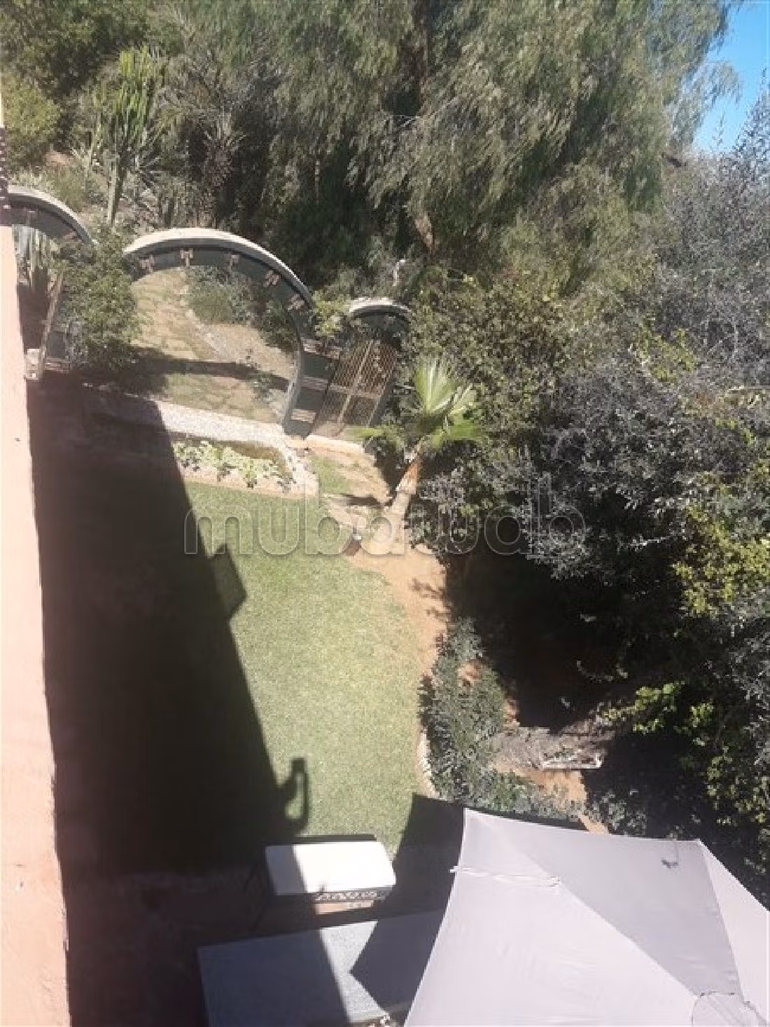 Magnificent villa for sale in Amelkis. Dimension 380 m². New furniture