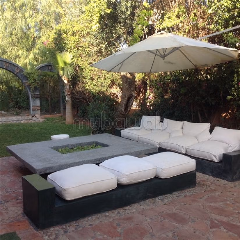 Magnificent villa for sale in Amelkis. Dimension 380 m². New furniture