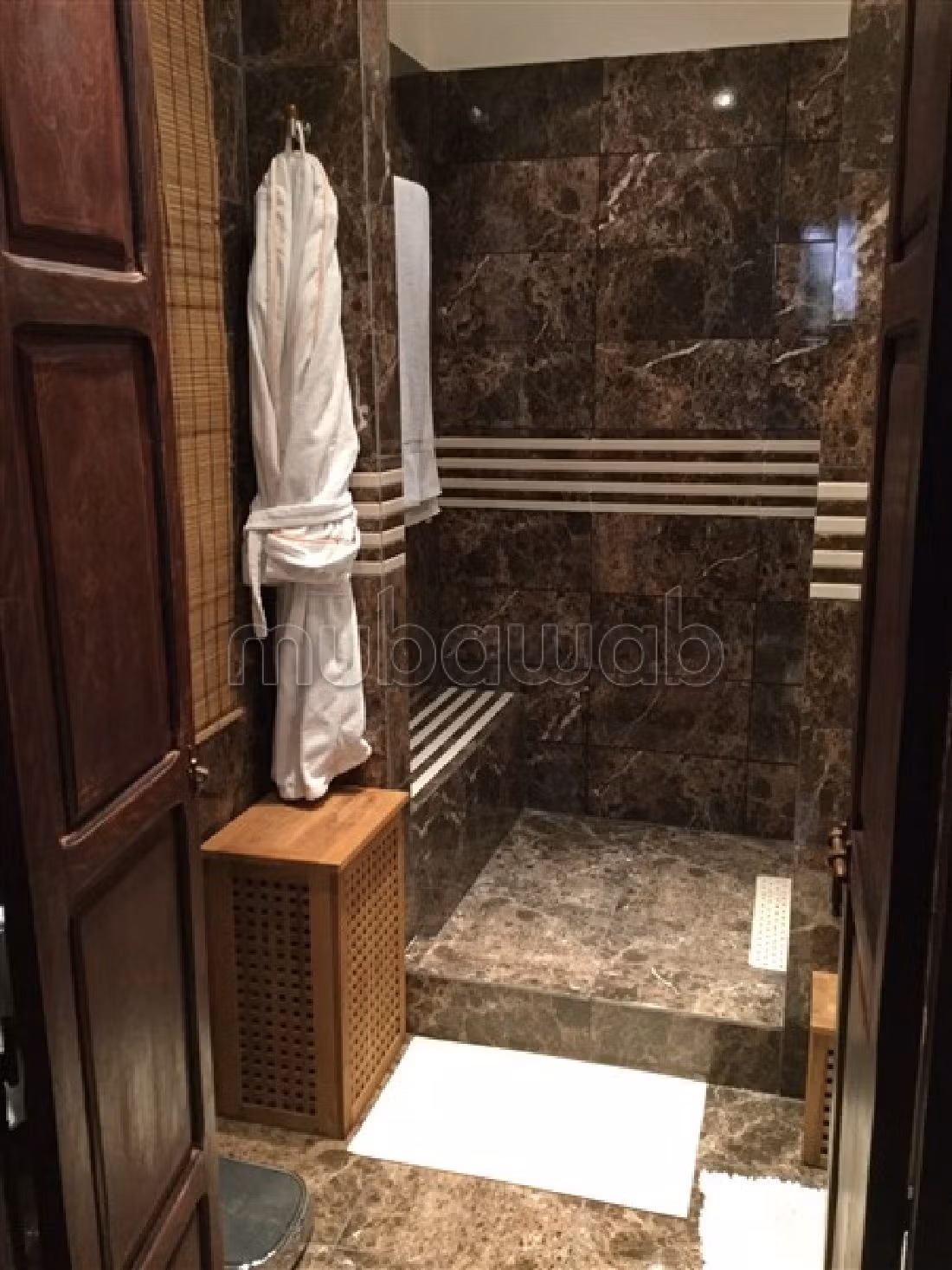 Magnificent villa for sale in Amelkis. Dimension 380 m². New furniture