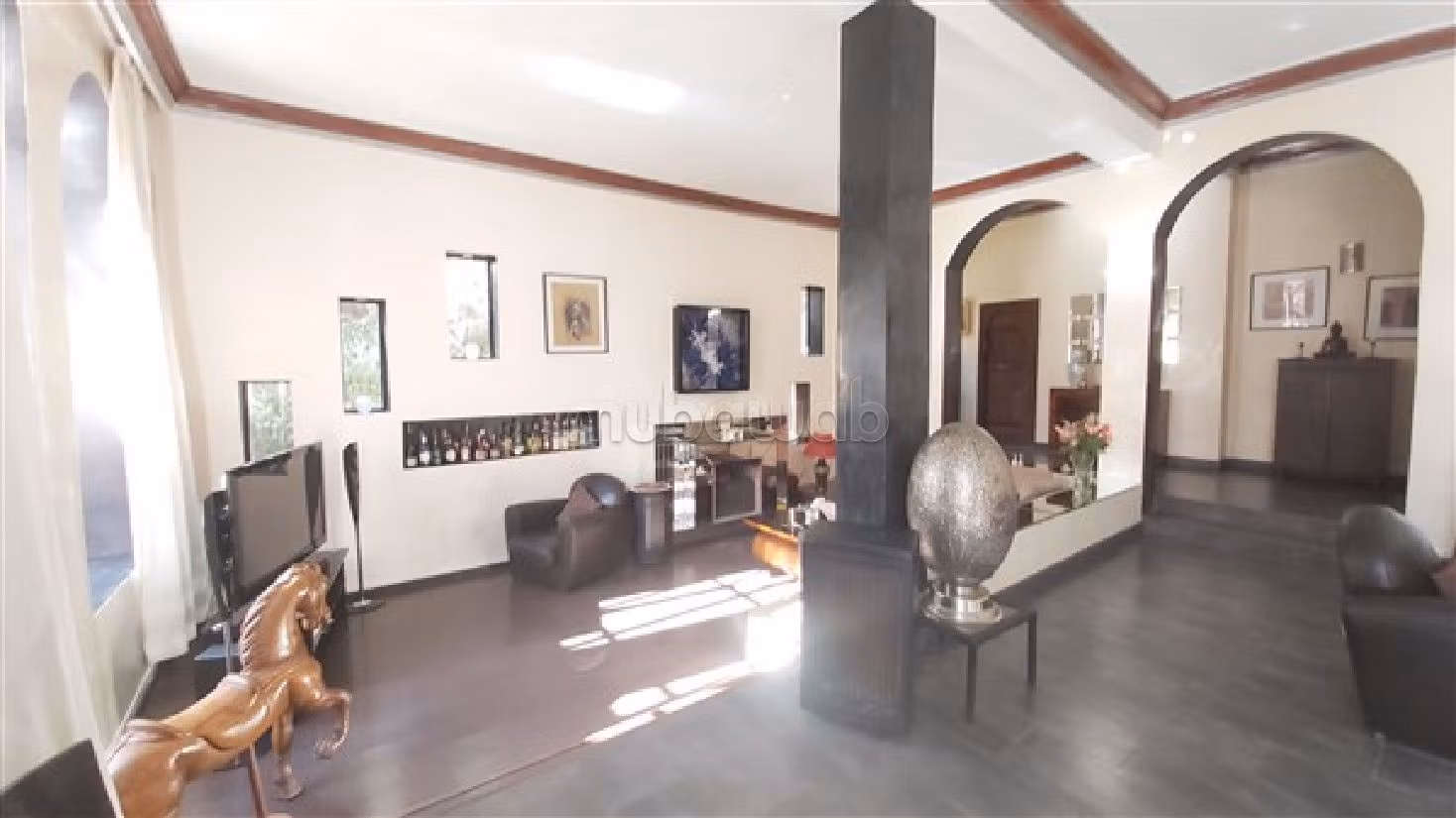 Magnificent villa for sale in Amelkis. Dimension 380 m². New furniture