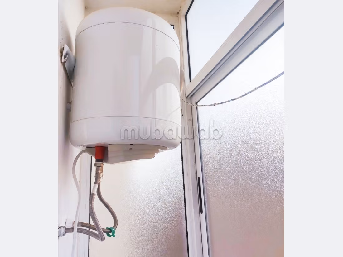 Sale of a lovely apartment. 3 comfortable rooms. Ample storage space