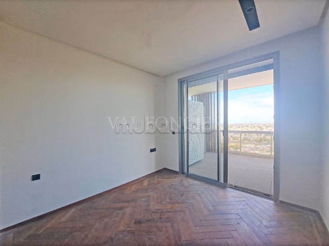 Apartment for rent in Casablanca Finance City. 1 room. Protected neighbourhood