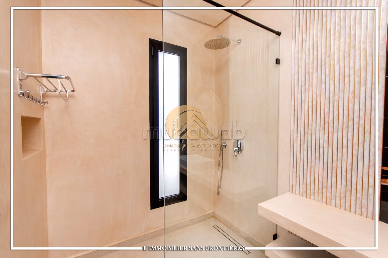 Villa's en luxe woningen huren in Route de Ouarzazate. 5 Ruimtes. Gemeubileerd