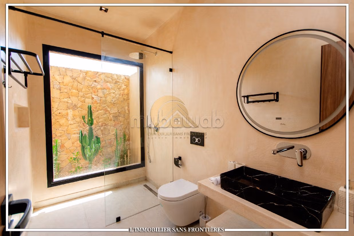 Villa's en luxe woningen huren in Route de Ouarzazate. 5 Ruimtes. Gemeubileerd