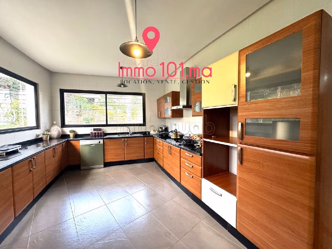 Villa vue sur vallée à vendre à Souissi