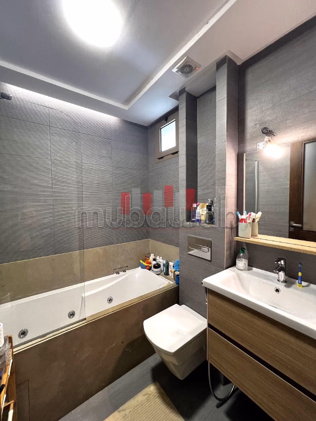 Superbe appartement avec terrasse / 3 chambres / californie