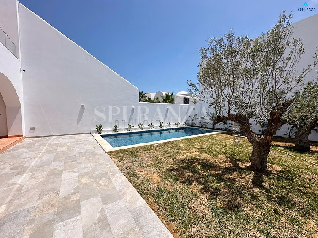 Eccezionale villa in vendita a Hammamet. 5 locali. Impianto di aria condizionata e piscina