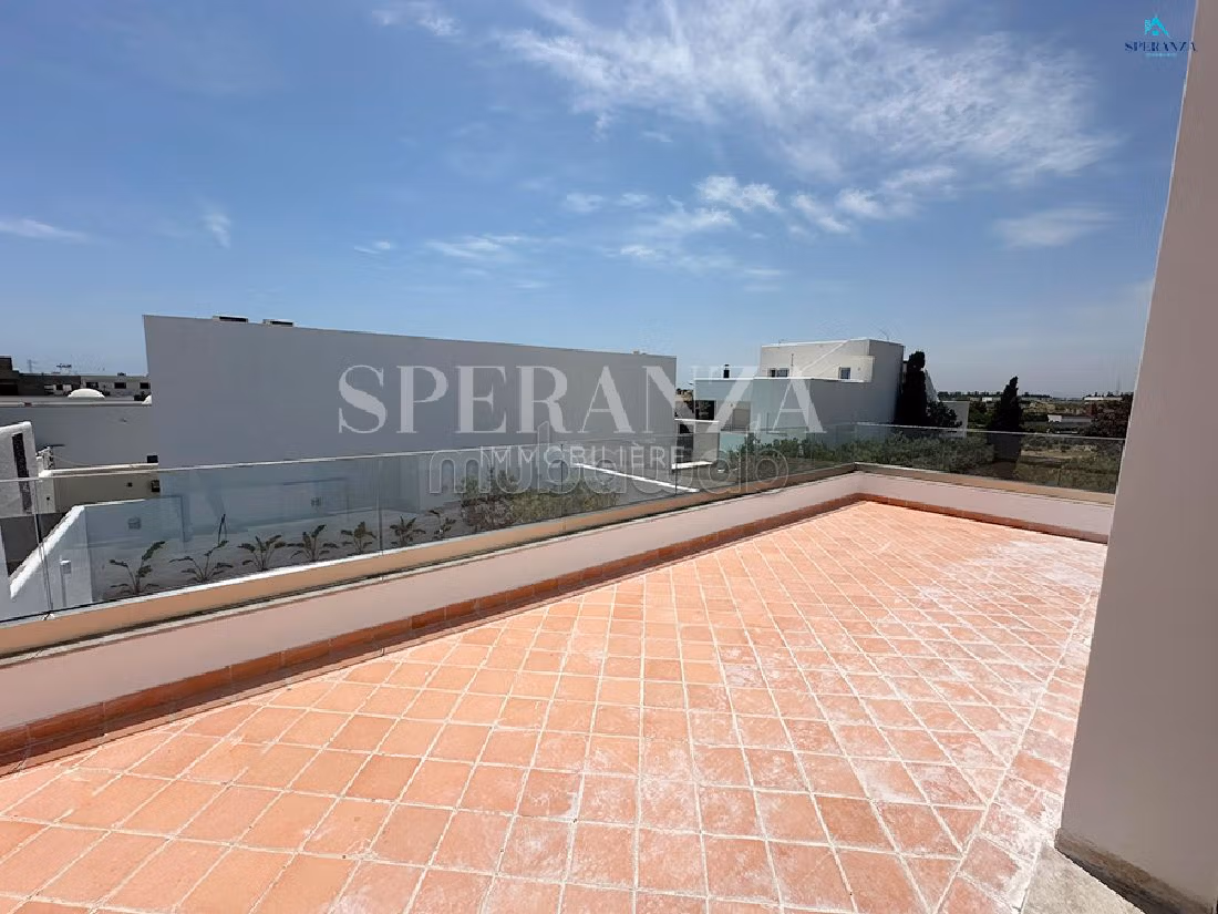 Eccezionale villa in vendita a Hammamet. 5 locali. Impianto di aria condizionata e piscina