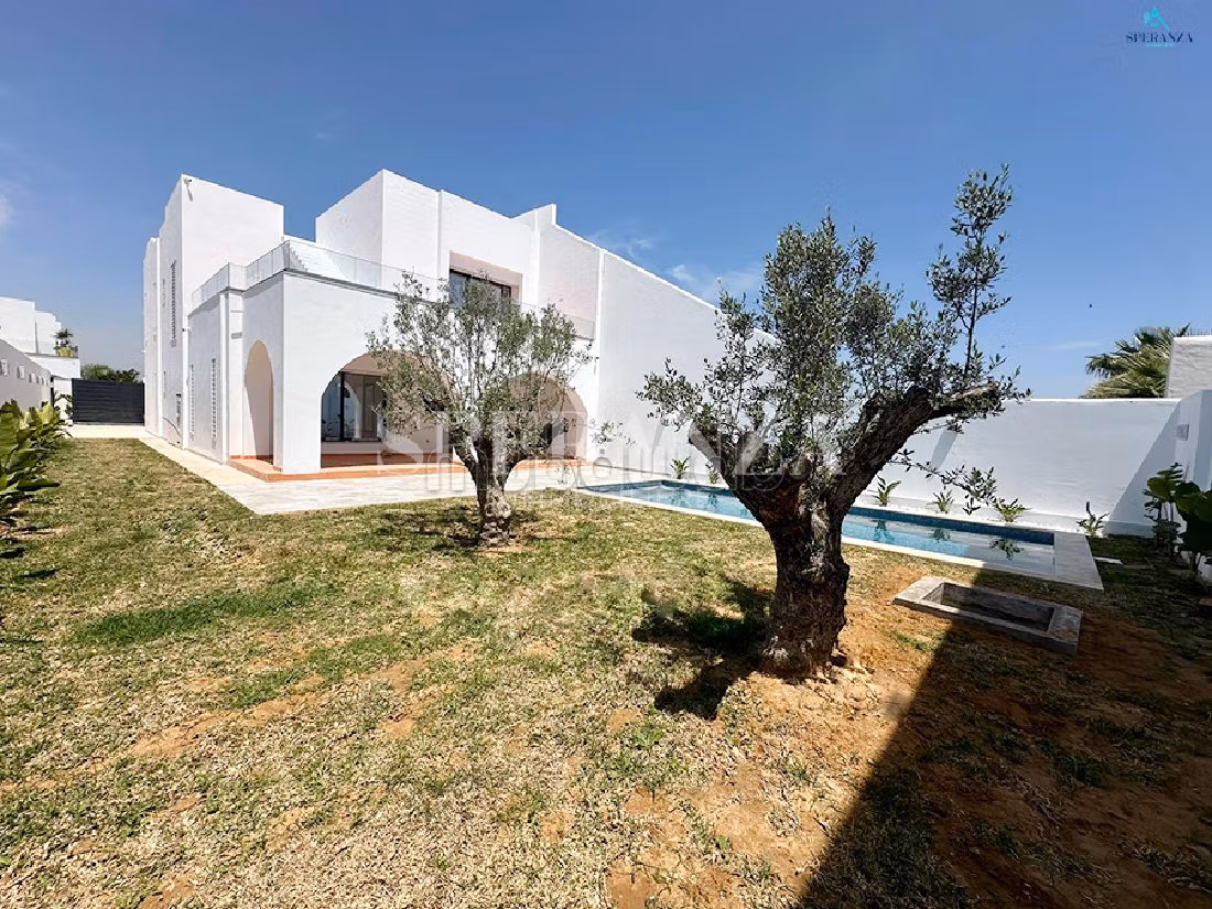 Eccezionale villa in vendita a Hammamet. 5 locali. Impianto di aria condizionata e piscina