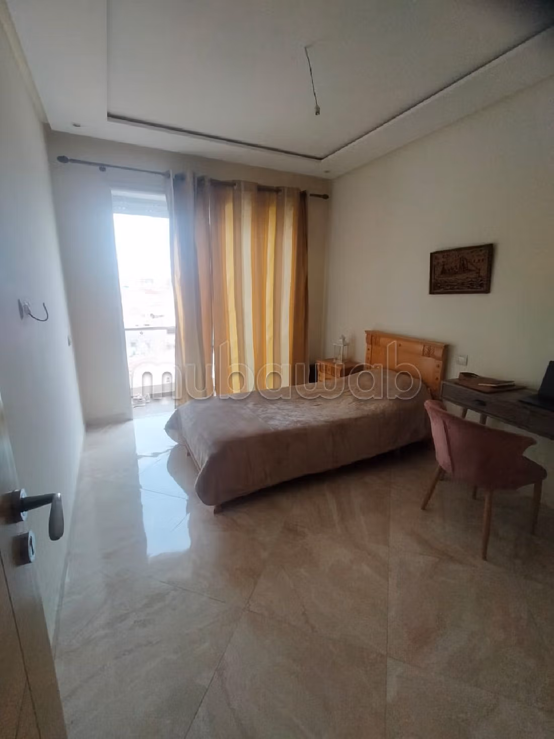 Piso en venta en Riad Salam. 3 habitaciones grandes. Antena parabólica general, barrio seguro. 