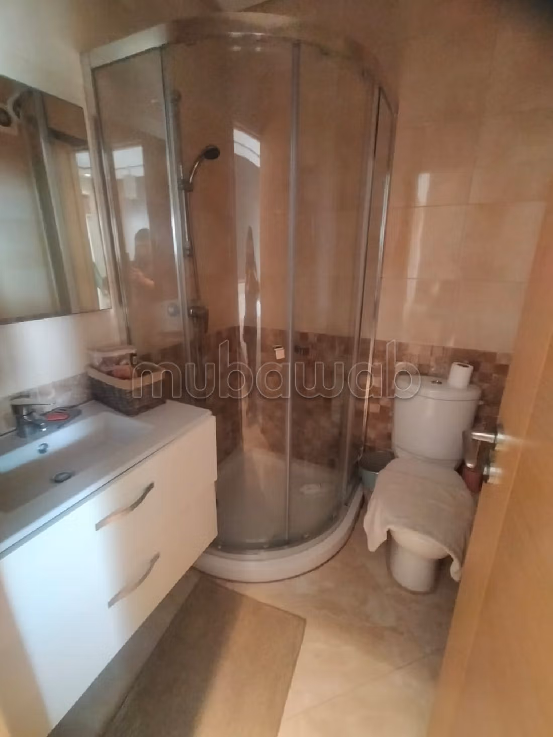 Piso en venta en Riad Salam. 3 habitaciones grandes. Antena parabólica general, barrio seguro. 