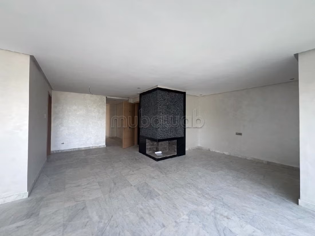 Affitta il tuo appartamento. 6 locali spaziosi. Con ascensore e giardino. 