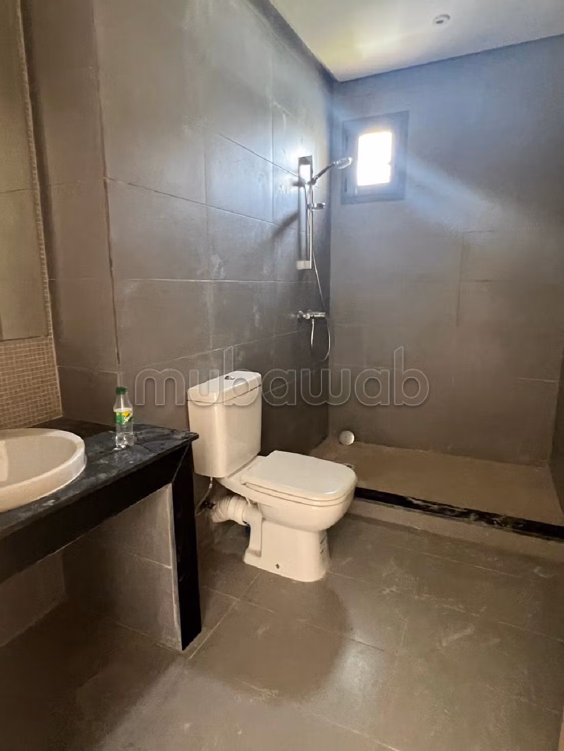 Affitta il tuo appartamento. 6 locali spaziosi. Con ascensore e giardino. 