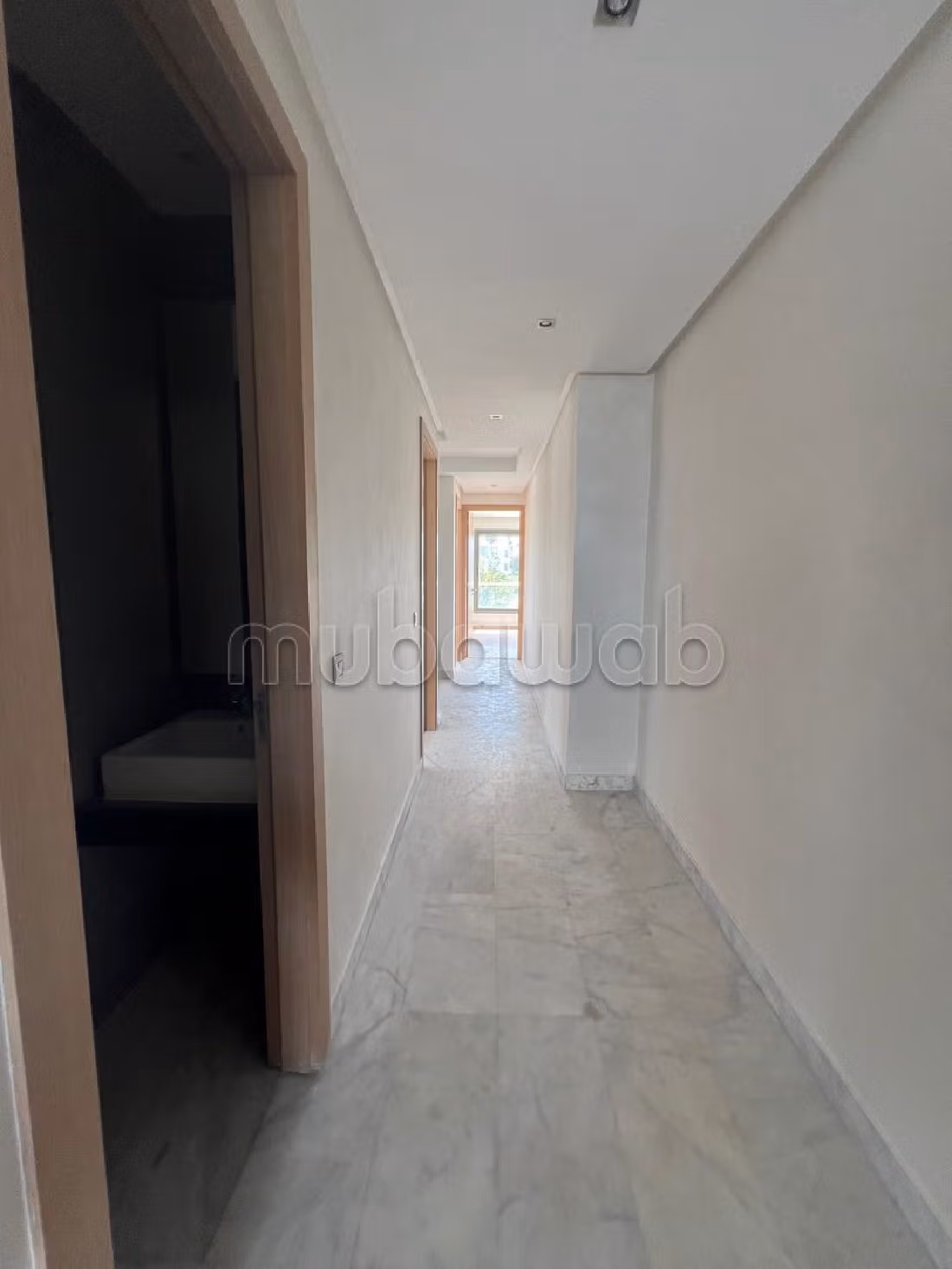 Affitta il tuo appartamento. 6 locali spaziosi. Con ascensore e giardino. 