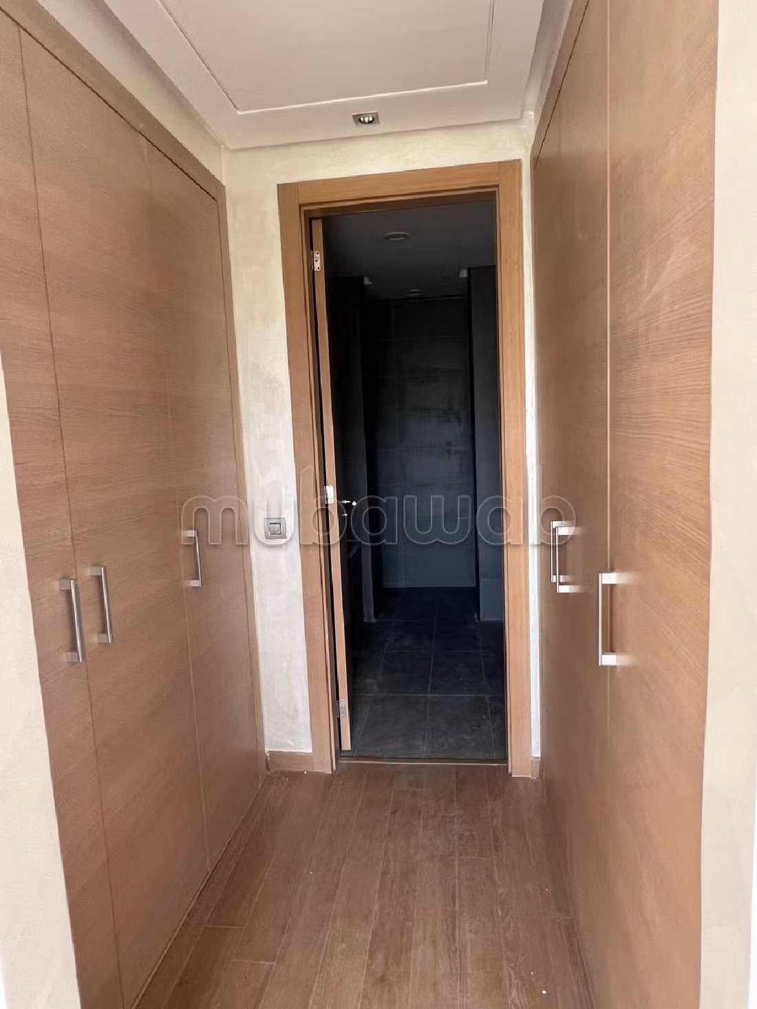 Affitta il tuo appartamento. 6 locali spaziosi. Con ascensore e giardino. 