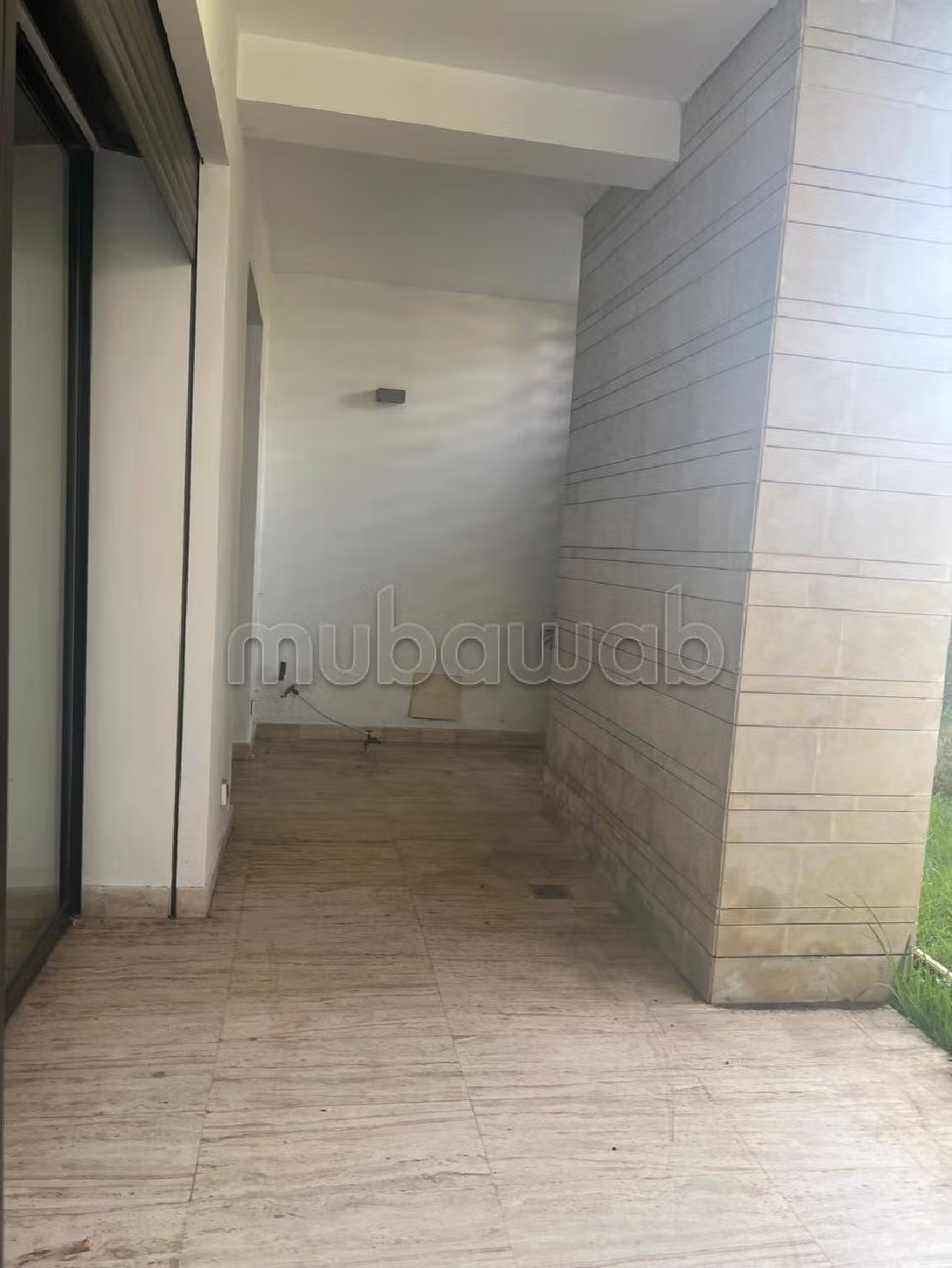 Piso en alquiler. 2 bonitas habitaciones. Sin ascensor, gran terraza. 