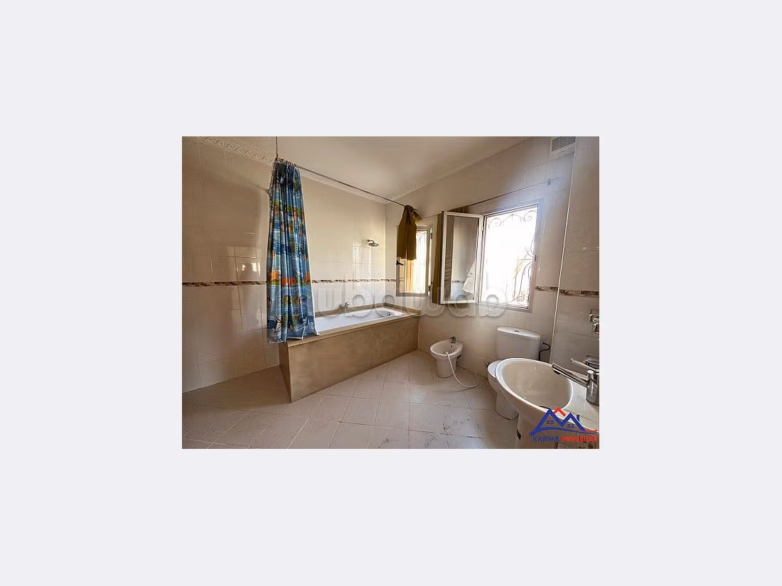 Fabulous villa for sale in Hay Mabrouka. 5 lovely rooms. Terrace and garden