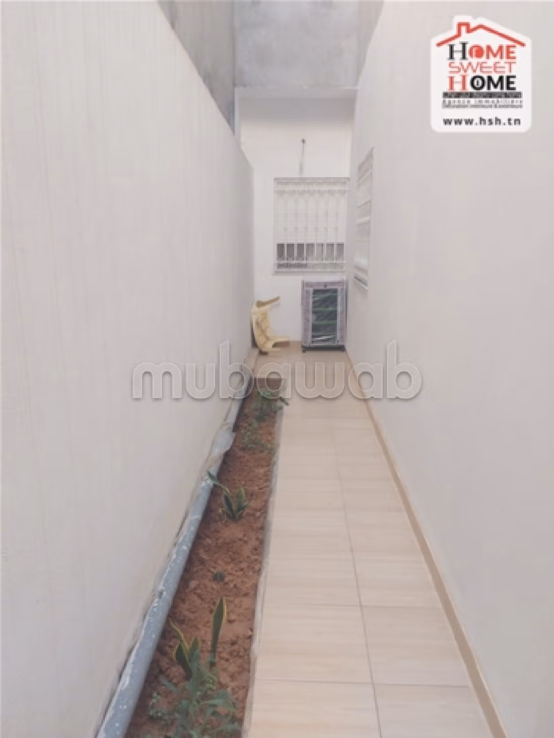 Sale of a lovely apartment in La Marsa. Small area 150 m². Balcony. 