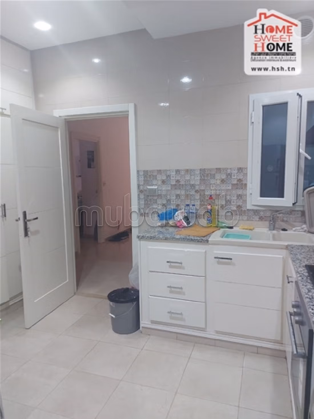 Sale of a lovely apartment in La Marsa. Small area 150 m². Balcony. 