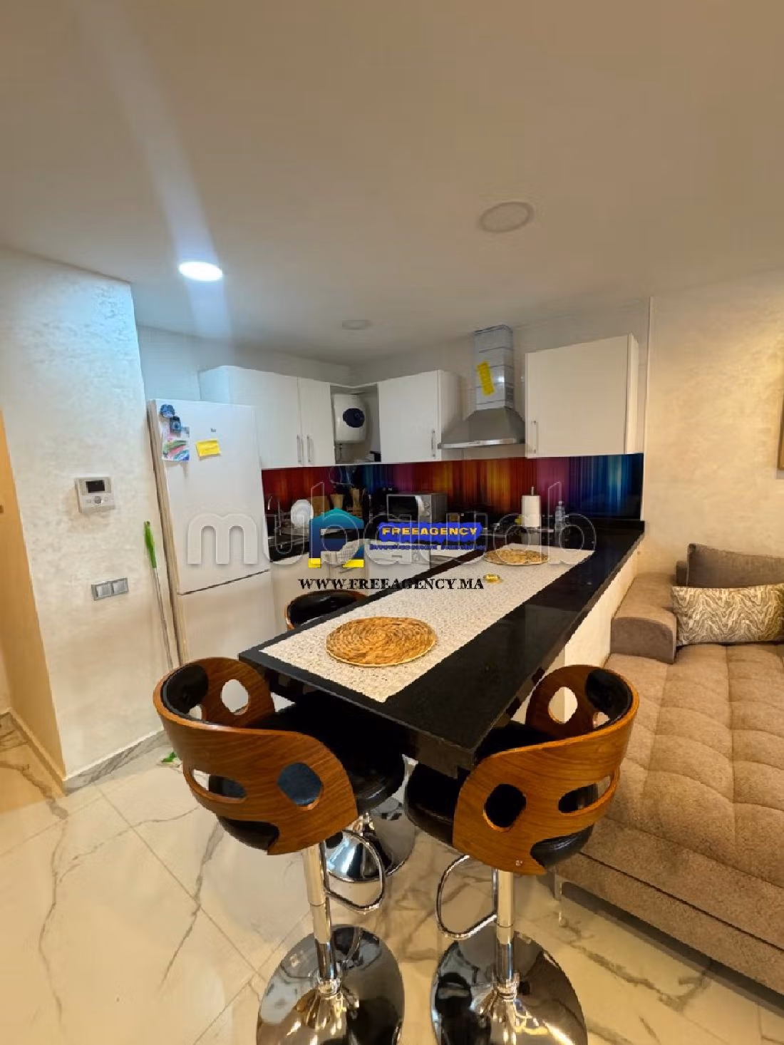 Appartementen huren in Malabata. 1 Slaapkamer. Volledig gemeubileerd. 