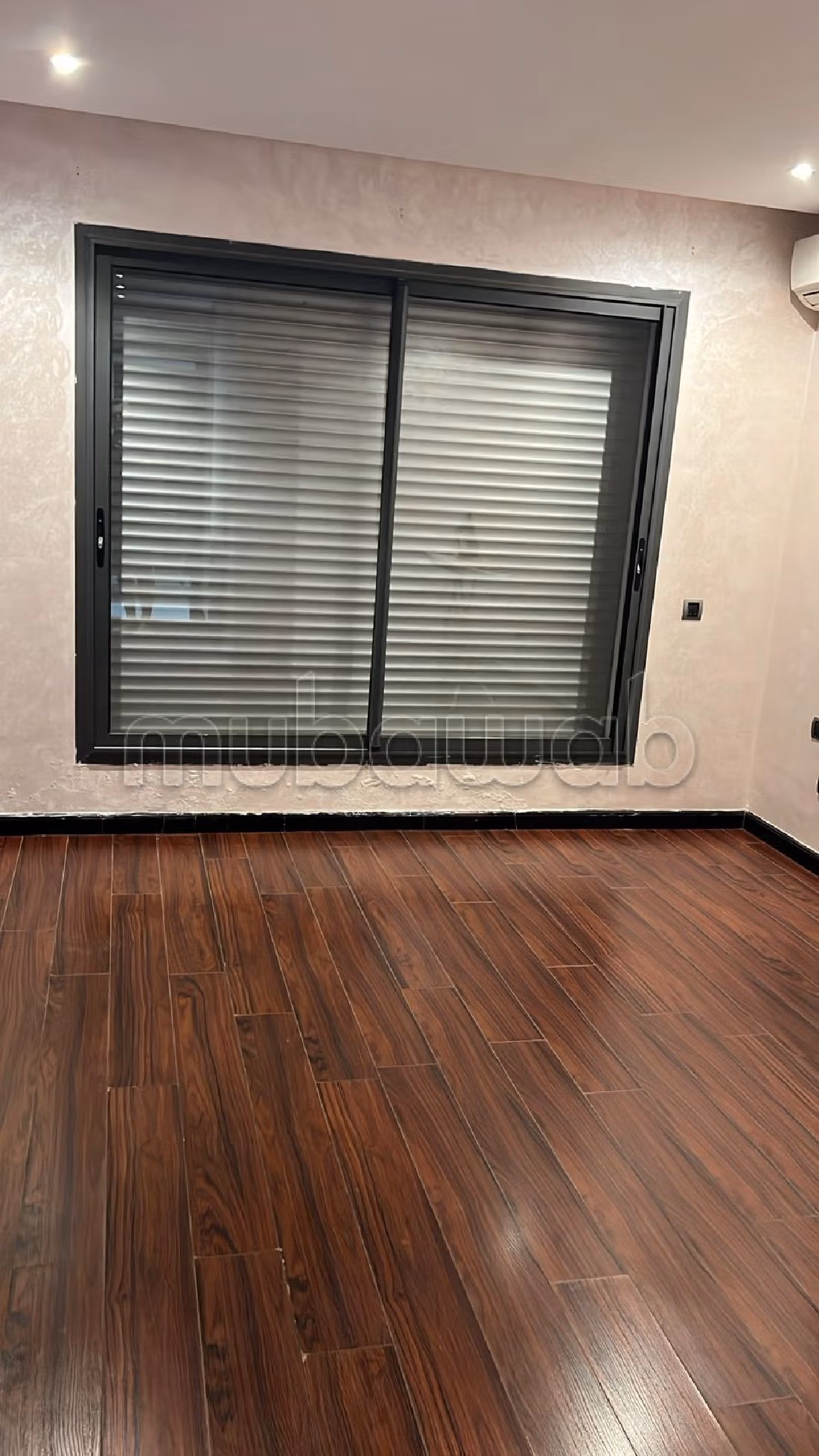 فيلا ممتازة للإيجار ب المدينة الخضراء. المساحة الكلية 455 م². مفروشة. 