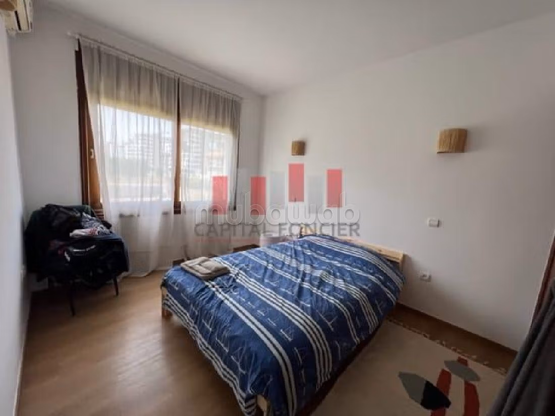 فيلا ممتازة للإيجار بحي السلام السيال. 4 غرف. مفروشة