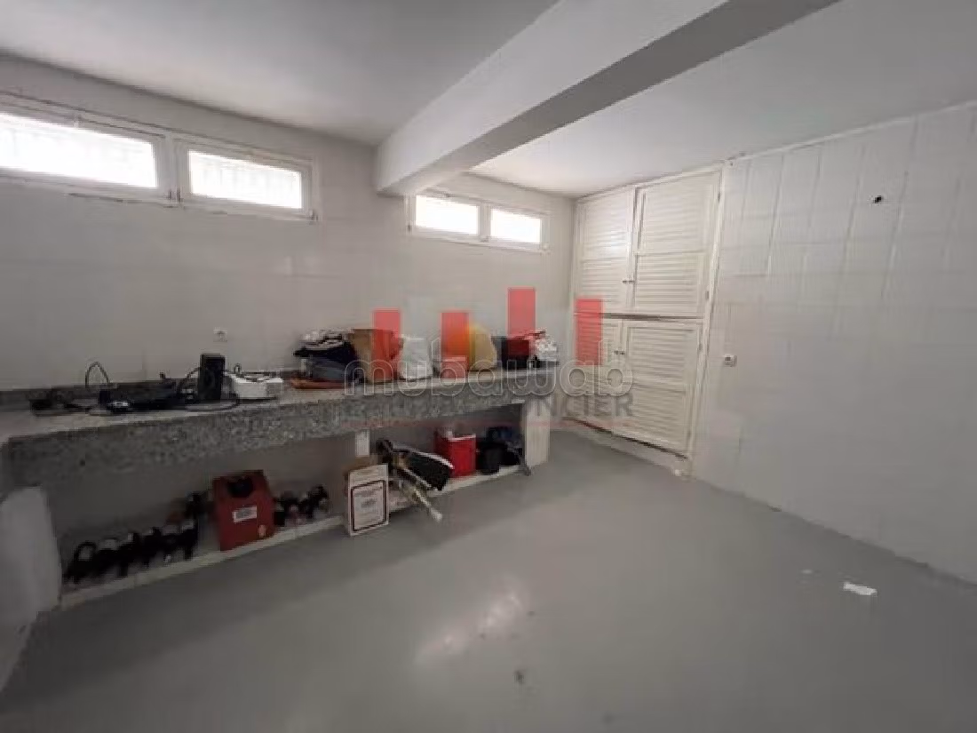 فيلا ممتازة للإيجار بحي السلام السيال. 4 غرف. مفروشة