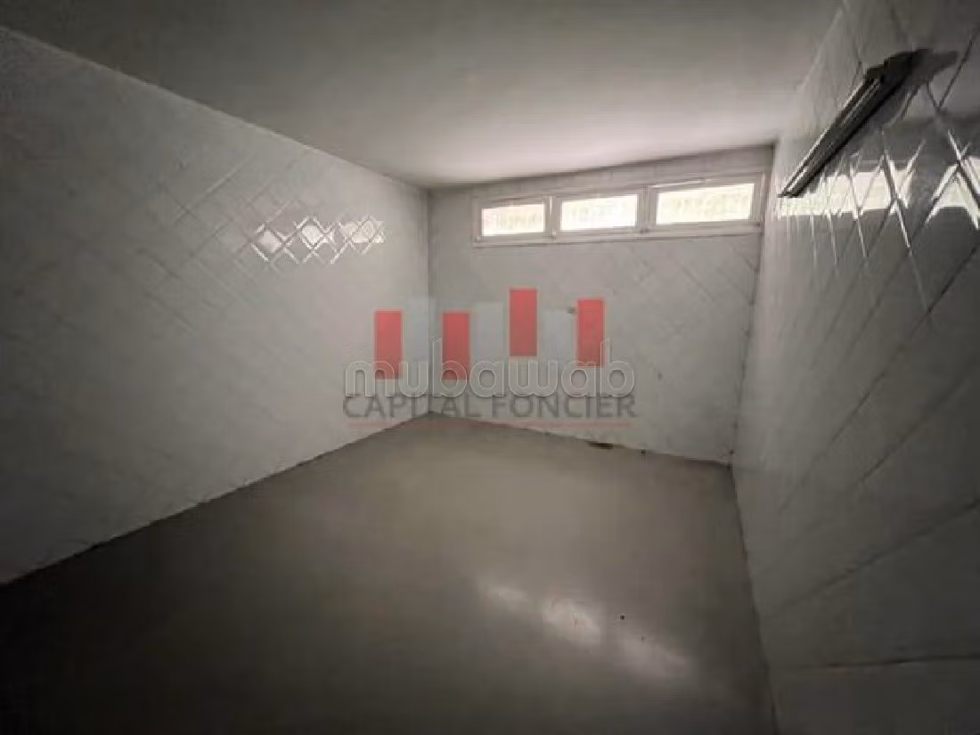 فيلا ممتازة للإيجار بحي السلام السيال. 4 غرف. مفروشة