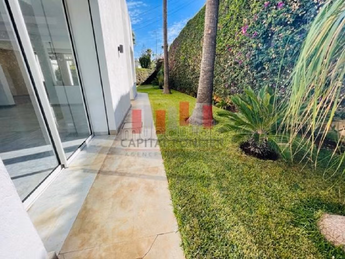 Magnifica casa di lusso in affitto a CIL Hay Salam. Superficie di 1000 m². Arredato