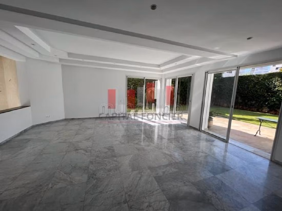 Magnifica casa di lusso in affitto a CIL Hay Salam. Superficie di 1000 m². Arredato