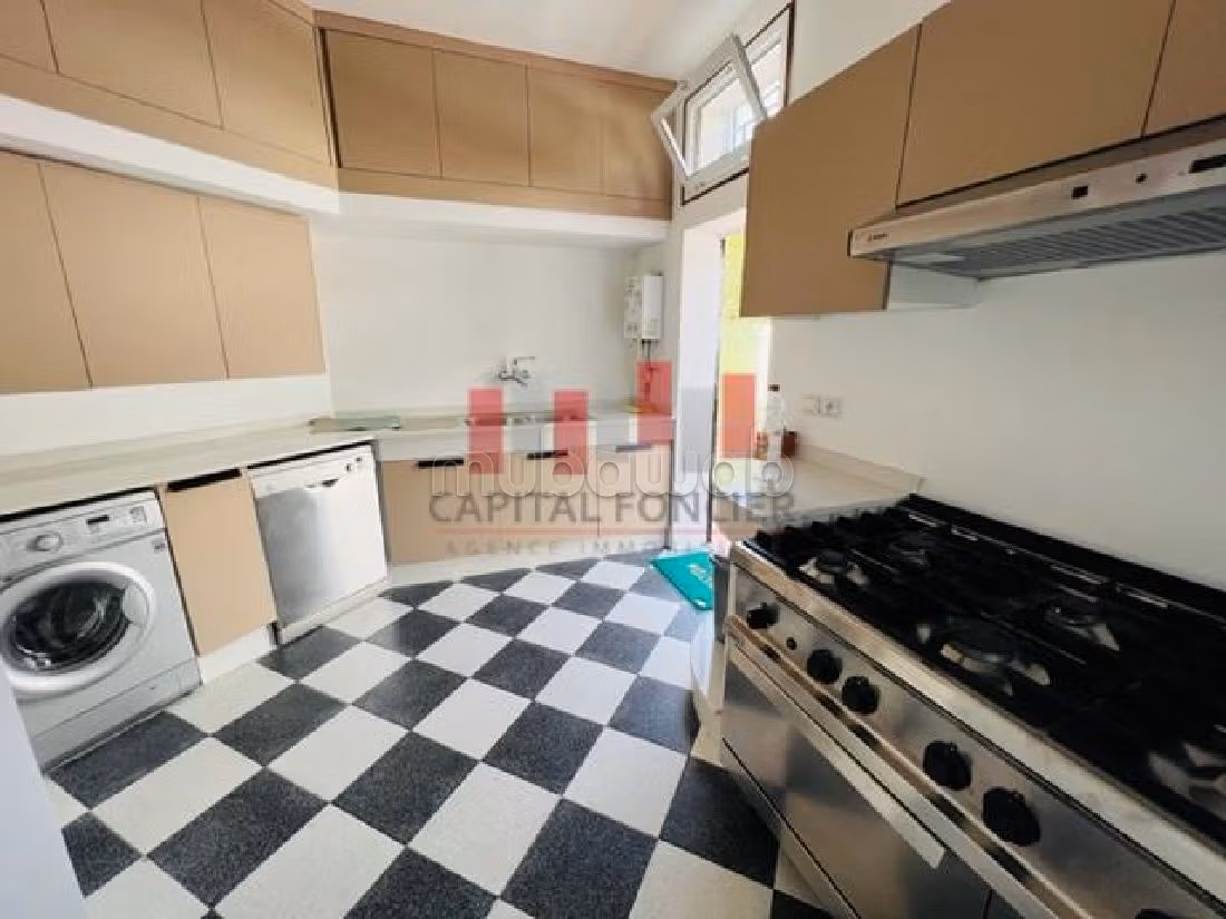 Magnifica casa di lusso in affitto a CIL Hay Salam. Superficie di 1000 m². Arredato