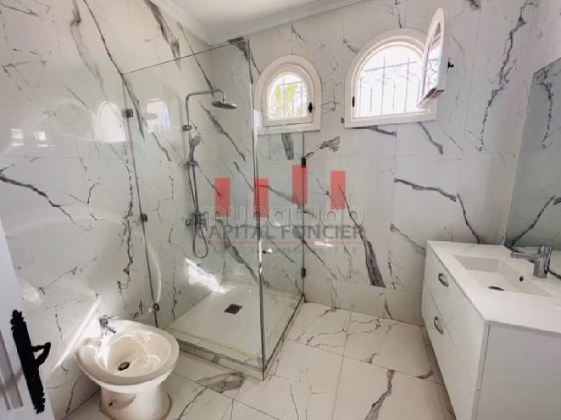 Magnifica casa di lusso in affitto a CIL Hay Salam. Superficie di 1000 m². Arredato