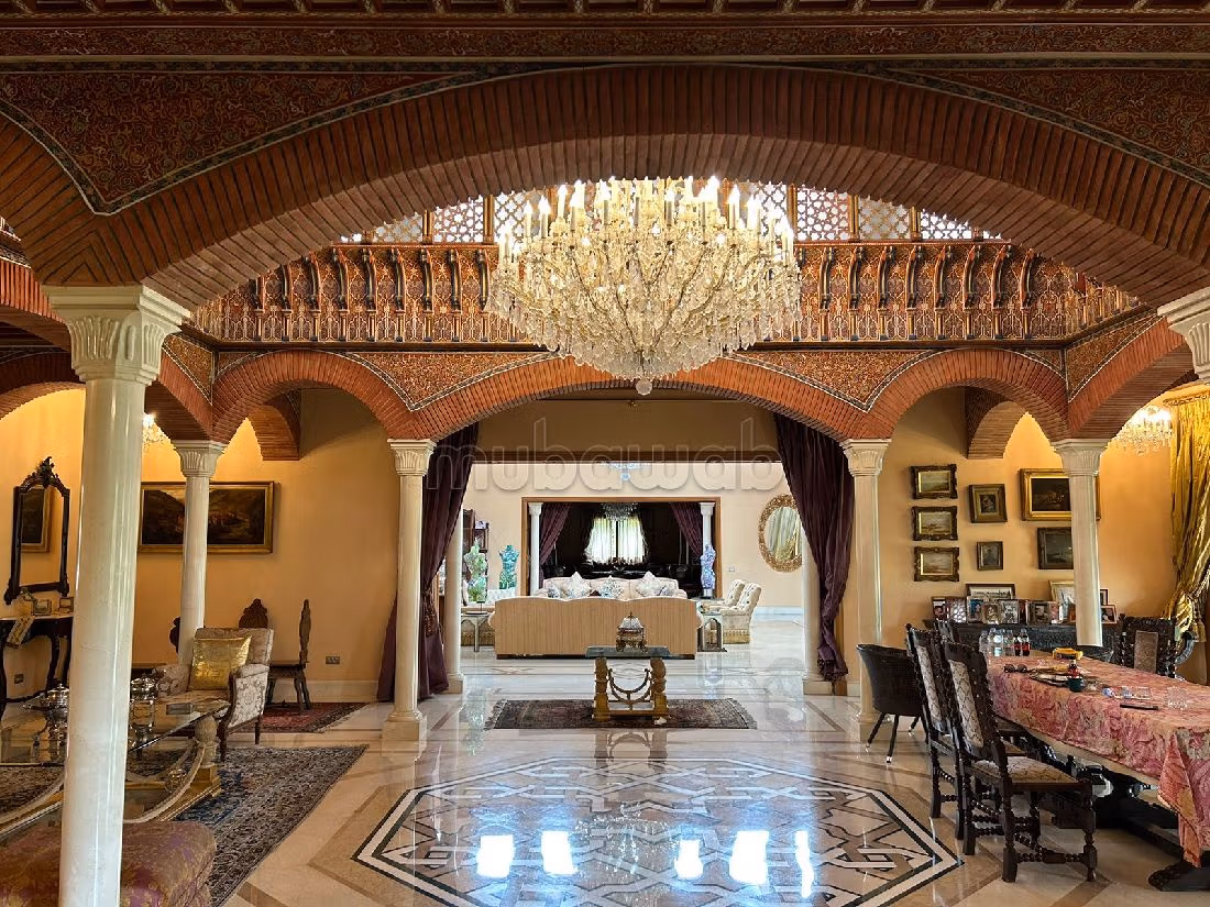 Villa de lujo en venta en Quartier Des Ambassades. 6 dormitorios. Calefacción central. 