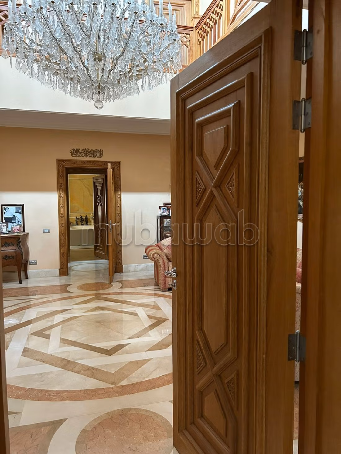 Villa de lujo en venta en Quartier Des Ambassades. 6 dormitorios. Calefacción central. 