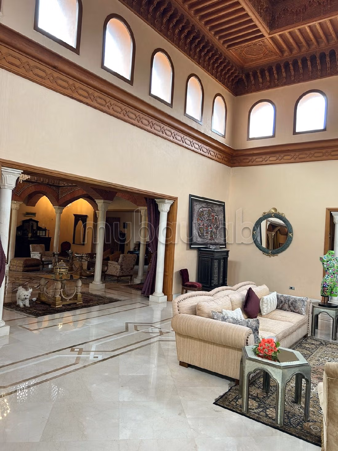 Villa de lujo en venta en Quartier Des Ambassades. 6 dormitorios. Calefacción central. 