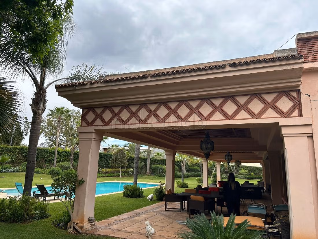 Villa de lujo en venta en Quartier Des Ambassades. 6 dormitorios. Calefacción central. 